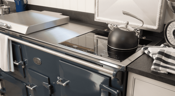Everhot 150i - Offering the height of technology and classic design, the?Everhot 150i?has three independently controlled ovens (roasting, baking and slow cooking), an additional plate warming oven, cast iron hot and simmer plates and a three-zone induction hob. Click?<a href="https://www.topstak.co.uk/events/">here</a>?for a list of upcoming cooking demonstrations