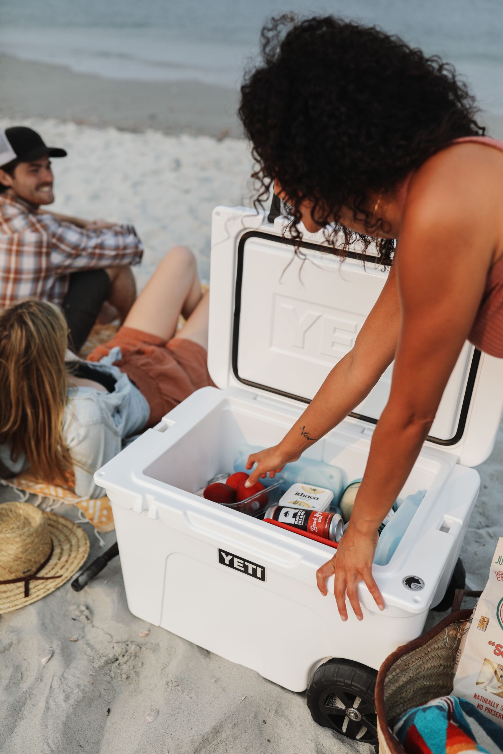 yeti-tundra-haul-white