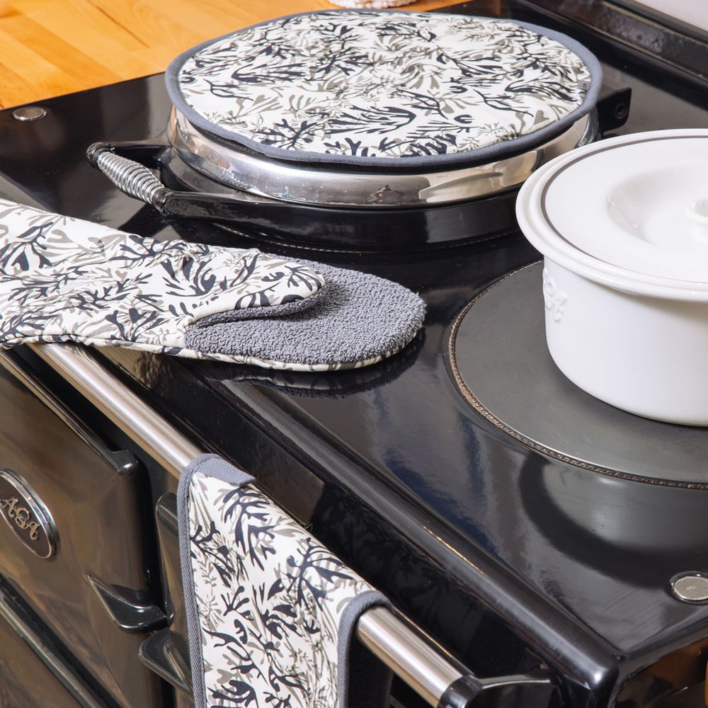 AGA Seaweed Chefs' Pad 3 AGA Seaweed Chef's Pad Lifestyle