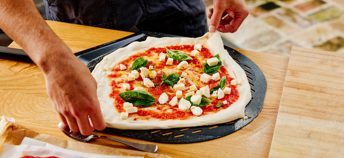 Gozney 14" Balance Placement Peel 8 Gozney 12" Balance Placement Peel