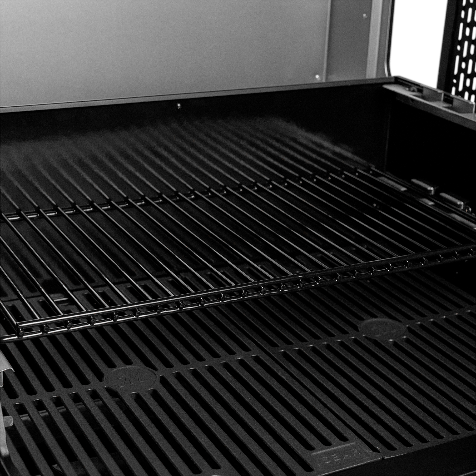 Masterbuilt Gravity Series 600 Digital Charcoal BBQ & Smoker 6 Masterbuilt Gravity Series 600 Digital Charcoal BBQ & Smoker