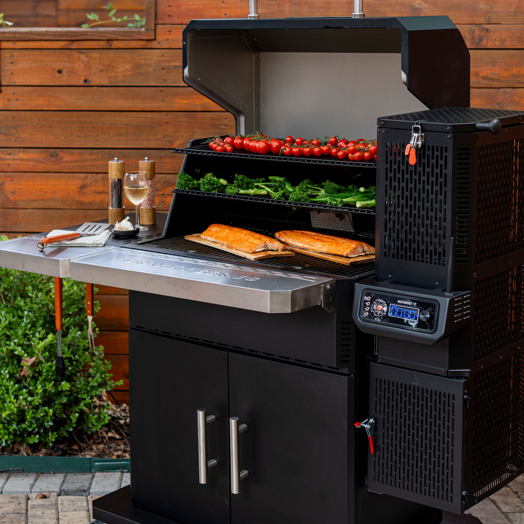 Masterbuilt Gravity Series 1150 Digital Charcoal BBQ & Smoker 11 Masterbuilt Gravity Series 1150 Digital Charcoal BBQ & Smoker