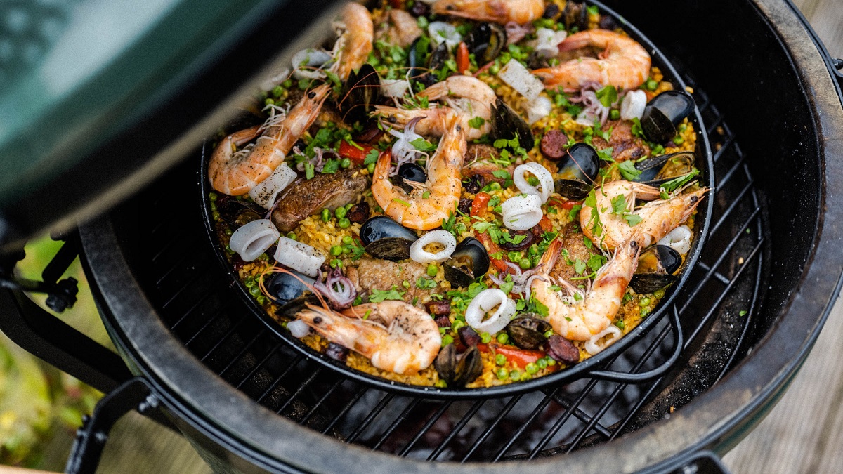Traditional Paella Pan - Large 2 Big Green egg Paella Pan - Large